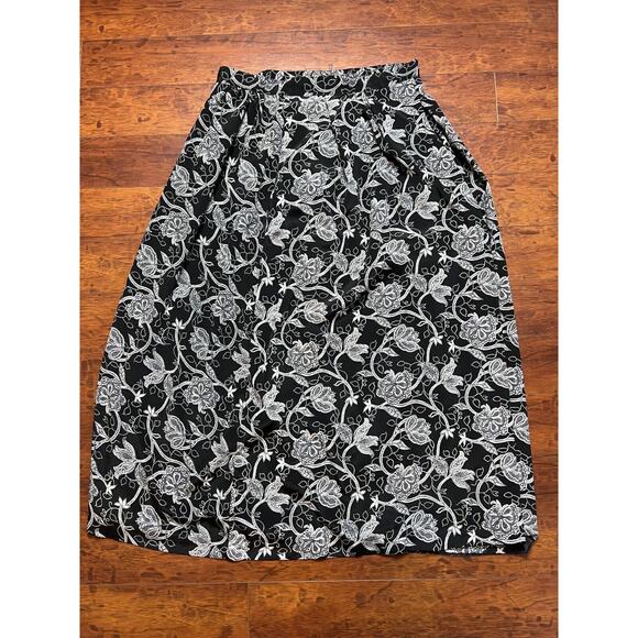 90s black white floral knee -midi length whimsy goth skirt size 6 small - Picture 6 of 7
